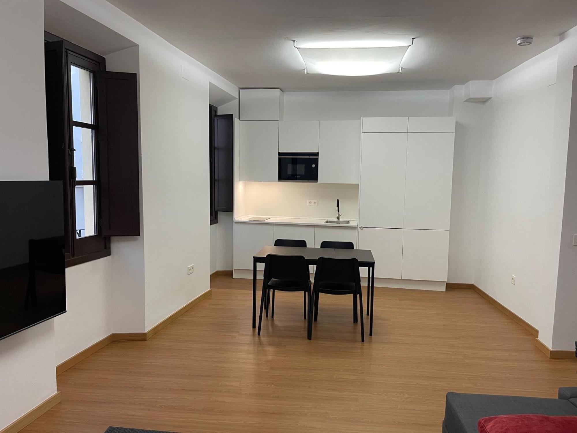 Apartamento Calle Rodrigo De Triana Con Opcion De Parking Sevilla Eksteriør billede